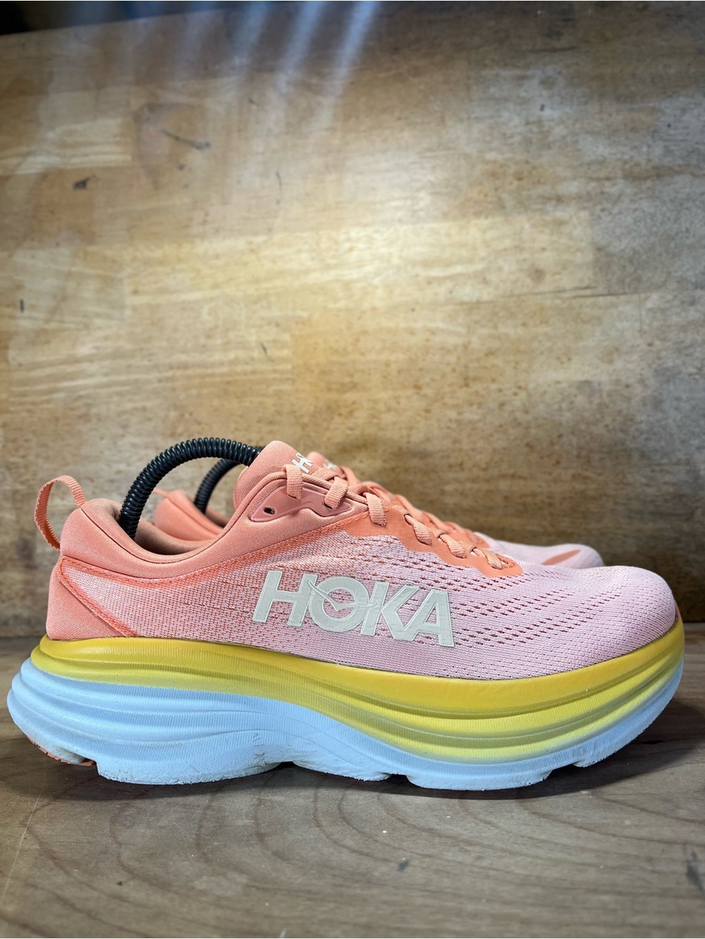 Hoka One One Bondi 8 Womens Size 9.5 Running Shoes Sneakers Shell Coral Peach